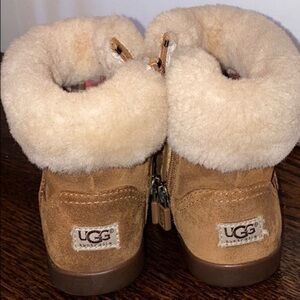 Kids uggs